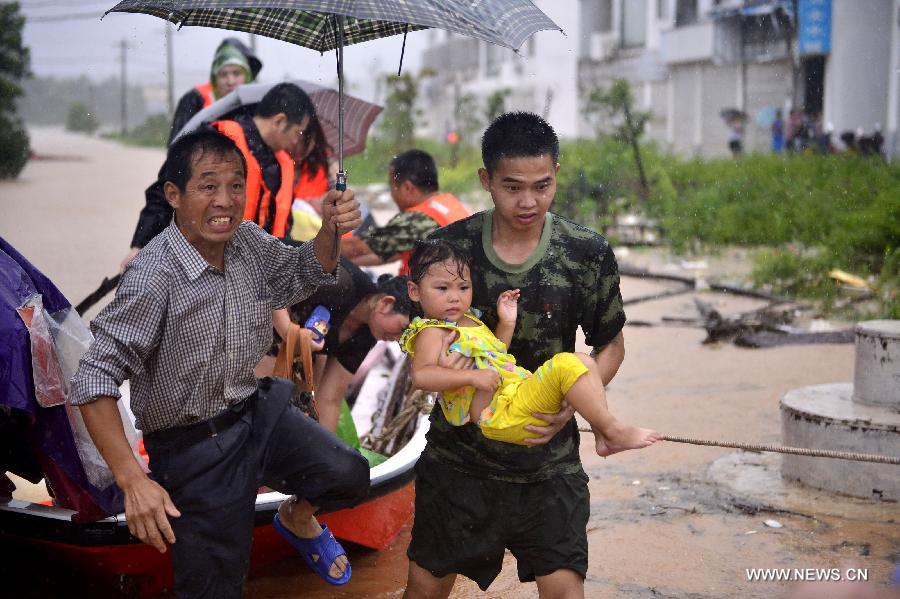 Chine : 155.000 personnes évacuées en raison du typhon Matmo