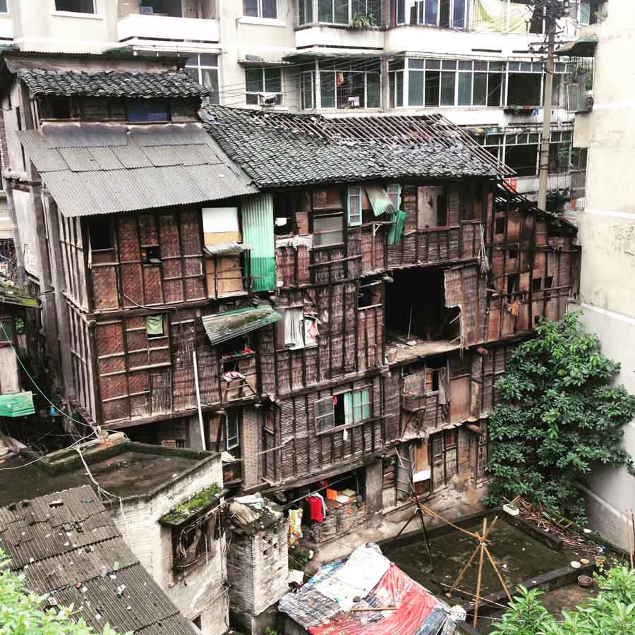 Promenade dans les 18 marches de Chongqing, au c?ur des ? bidonvilles ? de la vieille ville