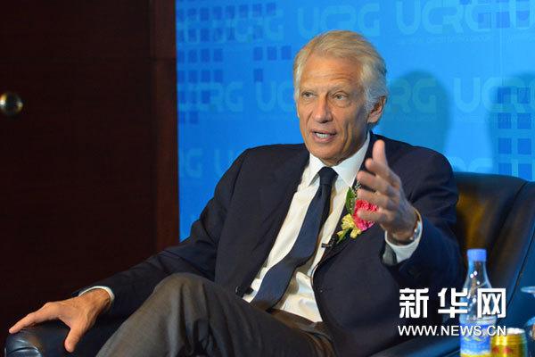 L'ancien Premier ministre fran?ais Dominique de Villepin accorde une interview exclusive à Xinhuanet. (Xinhuanet/Guo Xiaotian)