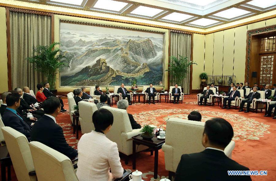 Zhang Dejiang rencontre des législateurs de Macao