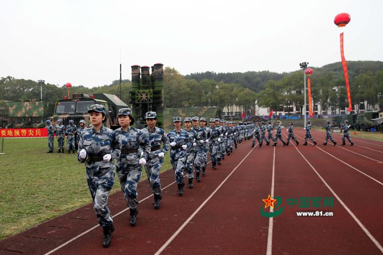 Chine : journées portes ouvertes de la force aérienne