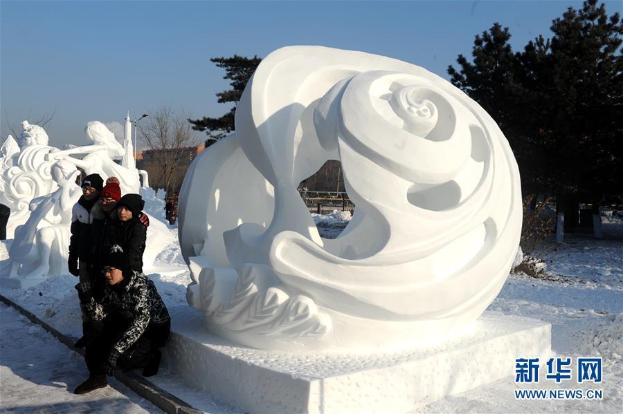 Harbin : les chefs-d'?uvre du Concours international de sculpture sur neige pour étudiants