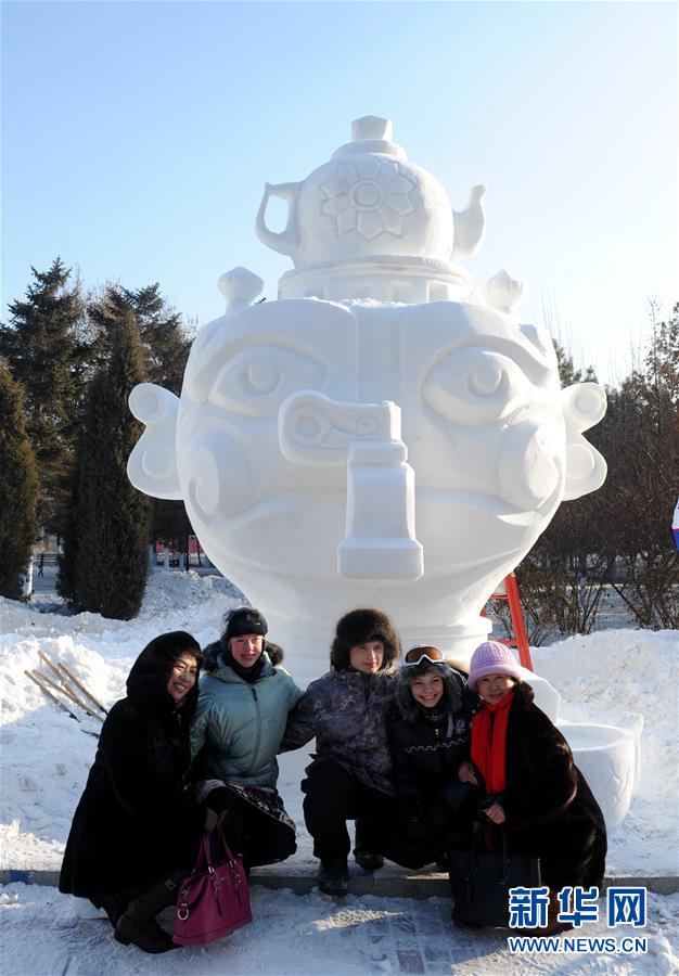 Harbin : les chefs-d'?uvre du Concours international de sculpture sur neige pour étudiants