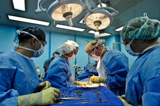 Première ablation au monde d'une tumeur du sein, faite par un robot en France