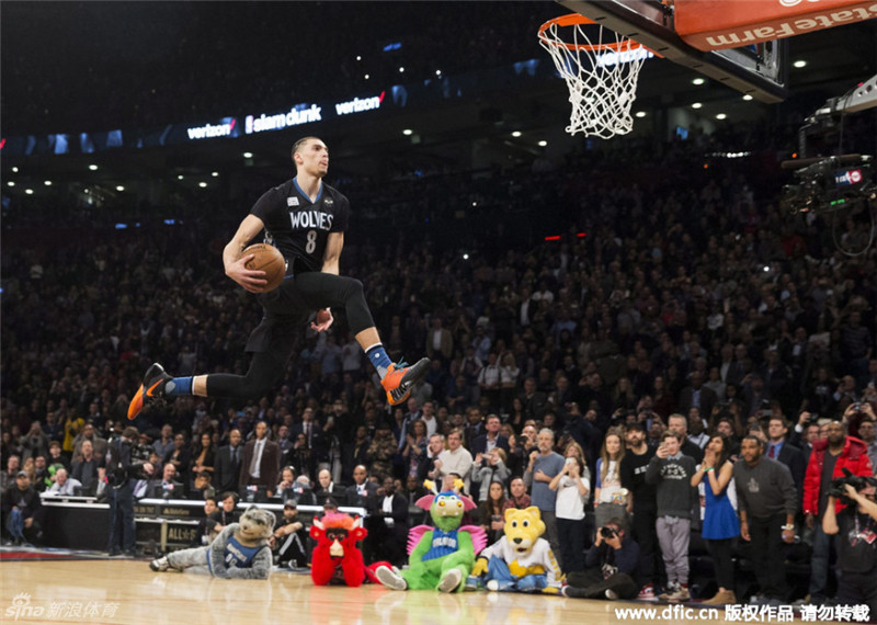 Zach LaVine remporte le NBA Slam Dunk Contest 2016 