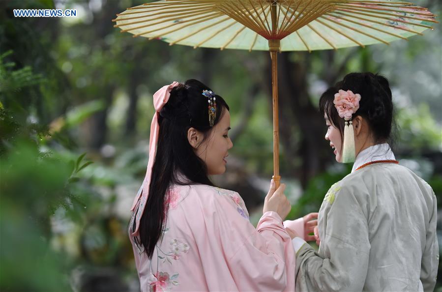 Des fées de fleurs dans le sud de la Chine