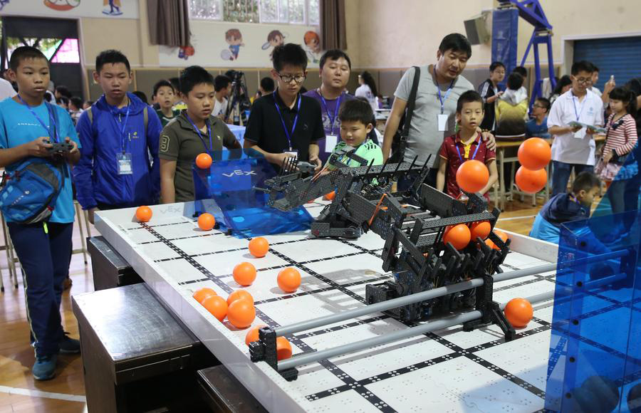 Un challenge robotique pour 400 jeunes Chinois 