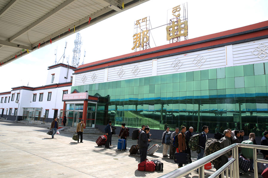 Dixième anniversaire de la voie ferrée Qinghai-Tibet