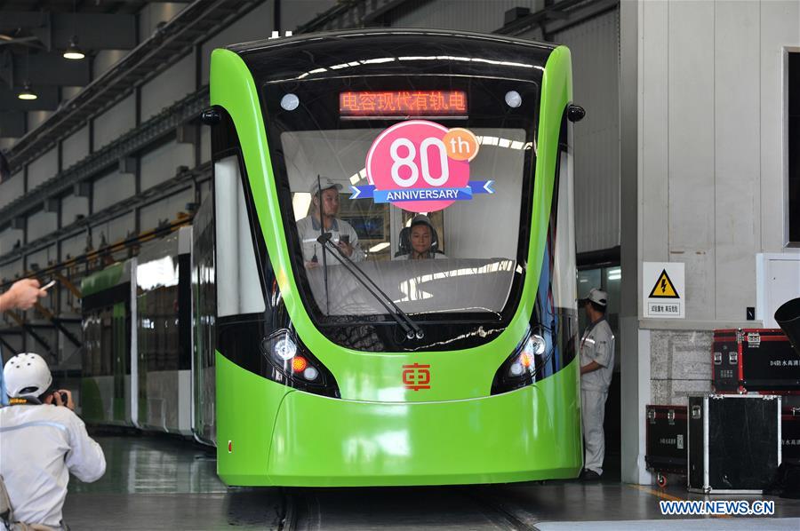 Le premier tram à supercondensateur développé par la Chine sort de la cha?ne de production