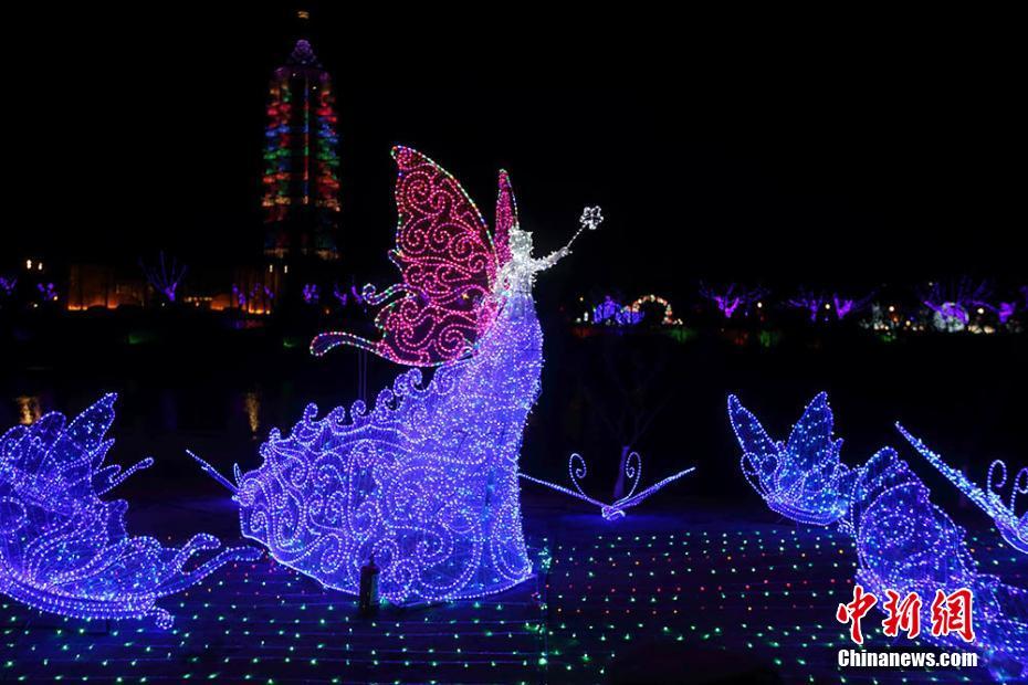 Nanjing : les lanternes illuminent la rivière Qinhuaihe