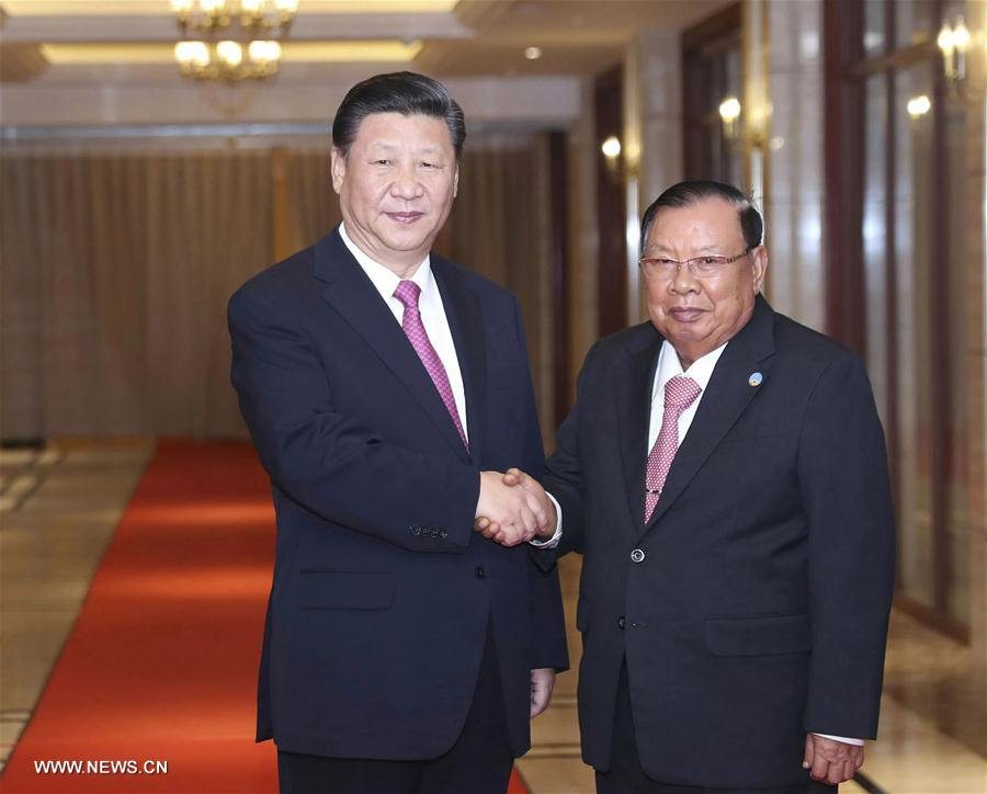 Le président chinois rencontre à nouveau son homologue laotien au terme d'une visite historique fructueuse au Laos