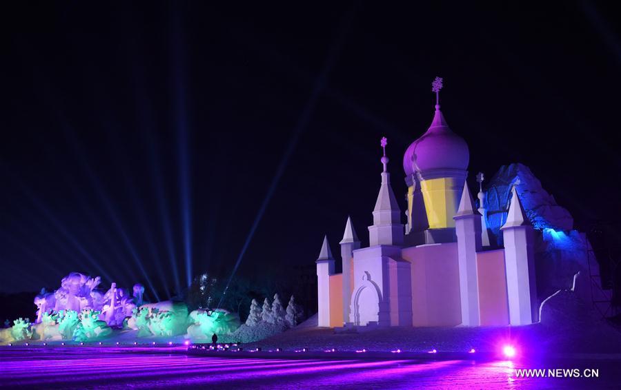 Spectacle de neige et de lumière à Harbin