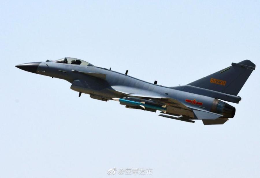 Chine : mise en service du nouvel avion de combat J-10C