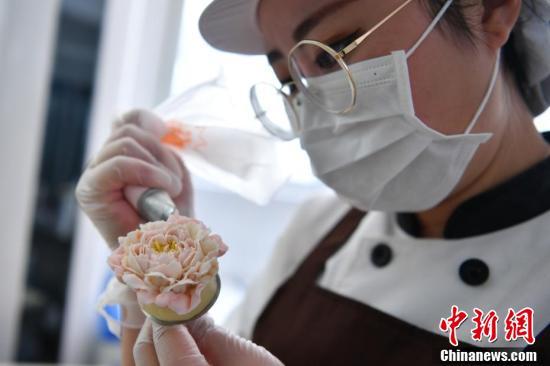 Une patisserie de Kunming fait le buzz sur internet avec ses gateaux plus vrais que nature