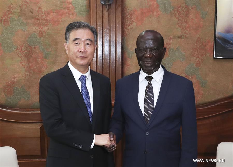 Le plus haut conseiller politique chinois Wang Yang en visite en Ouganda pour promouvoir la coopération bilatérale