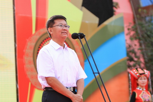 Ouverture du Festival du noyer de Yangbi dans le Yunnan 