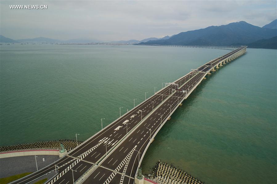 Chine : vue aérienne du pont Hong Kong-Zhuhai-Macao