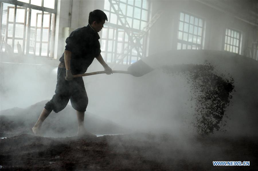 Guizhou : à la découverte d'une distillerie du Maotai, liqueur nationale de Chine