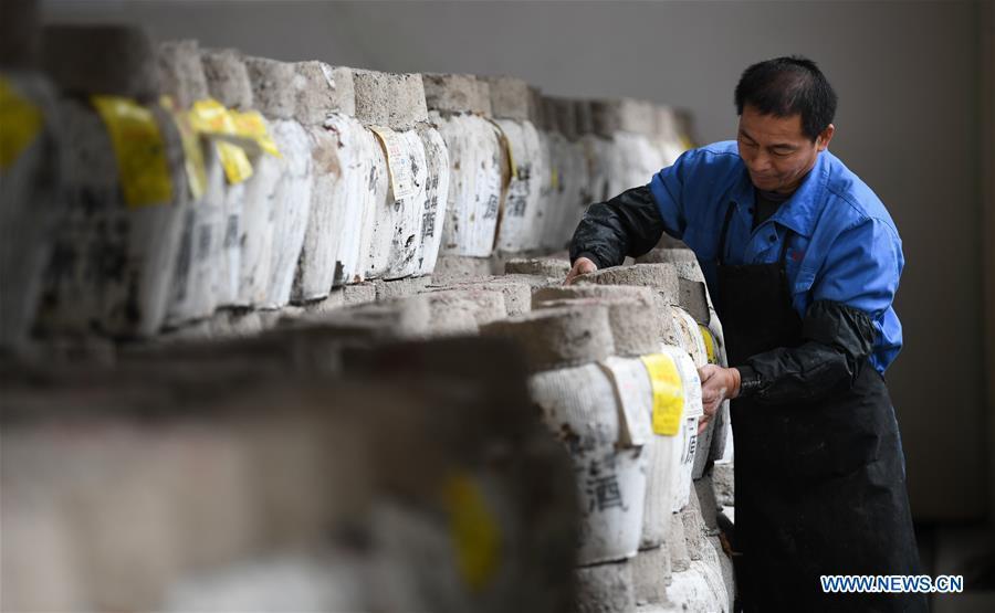 La fabrication du vin de riz traditionnel à Shaoxing