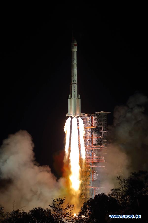 La Chine lance la sonde lunaire Chang'e-4 pour éclairer la face cachée de la Lune