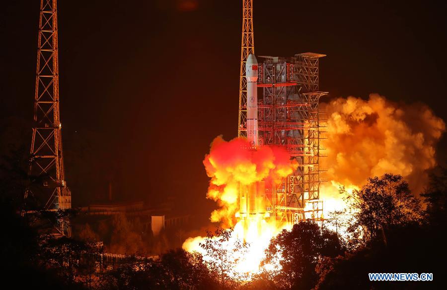 La Chine lance la sonde lunaire Chang'e-4 pour éclairer la face cachée de la Lune