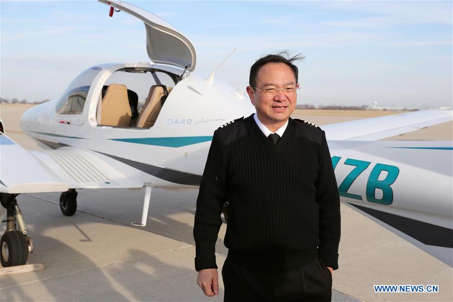 Un Chinois entame son 2e tour du monde en avion à Chicago