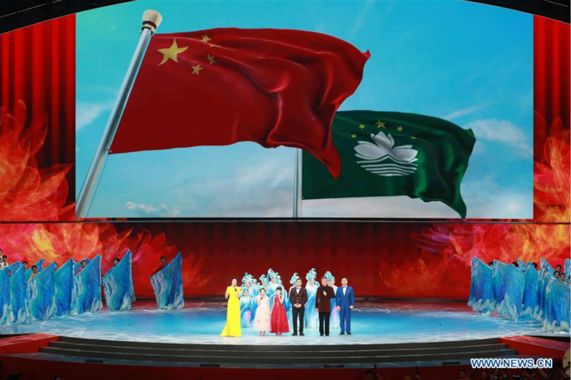 Grand gala pour célébrer le 20e anniversaire de la rétrocession de Macao à la patrie