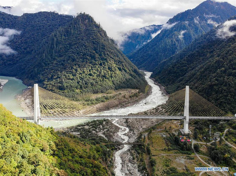 Le Tibet a construit et rénové 43 000 km de routes rurales en 5 ans