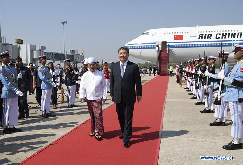 Xi arrive à Naypyidaw pour une visite d'Etat au Myanmar