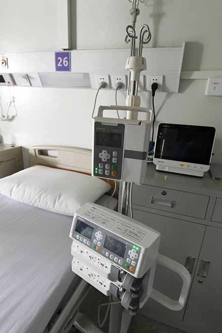 L'h?pital Huoshenshan de Wuhan a re?u son premier groupe de patients