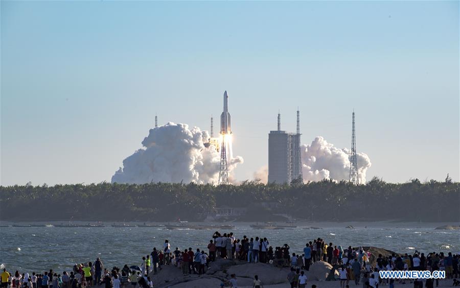 La Chine lance une fusée porteuse Longue Marche-5B