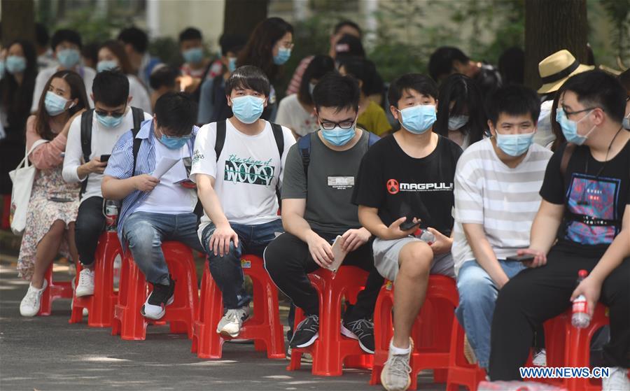 Chine : Wuhan organise son premier salon de l'emploi sur place pour les dipl?més depuis le début de l'épidémie