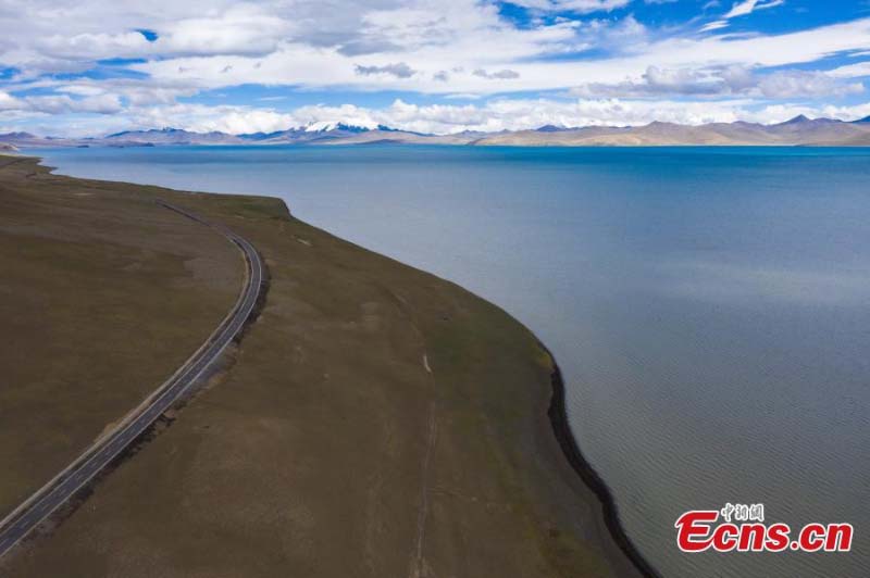 Les paysages du lac Puma Yumco au Tibet