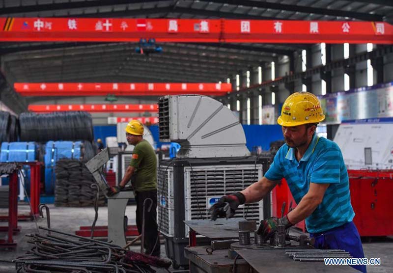 L'autoroute portuaire Hezhou-Gaolan en construction dans le sud de la Chine 