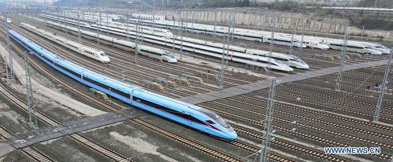 Un nouveau train à grande vitesse Fuxing a commencé à circuler dans le sud-ouest de la Chine