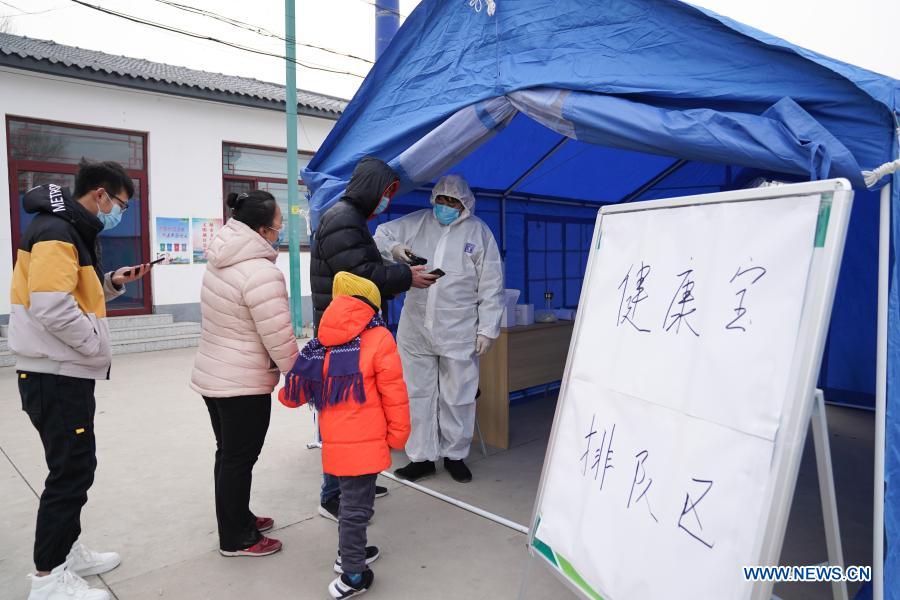 Beijing renforce les mesures anti-COVID-19 face à l'apparition de cas locaux