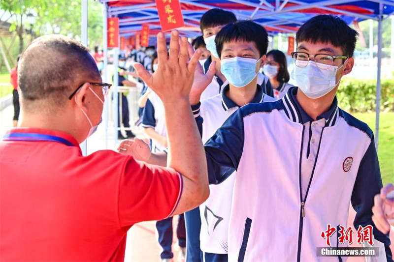 Début du Gaokao pour 2021, 10,78 millions d'élèves se présentent dans les salles d'examen