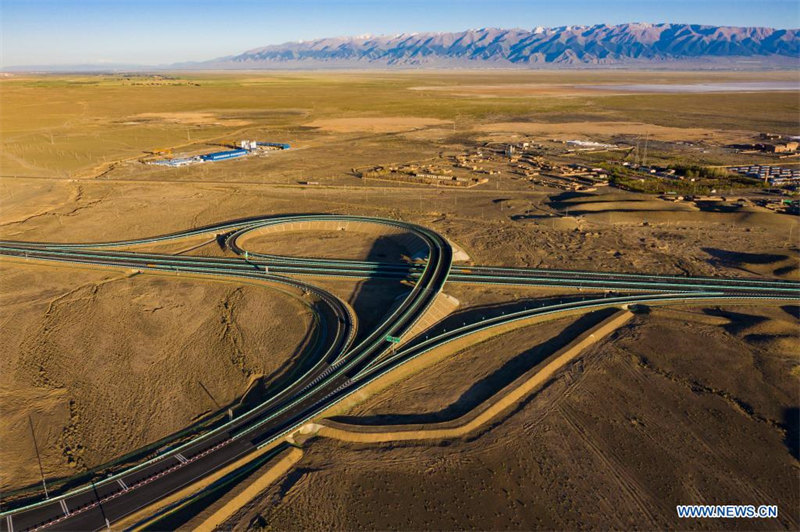 Chine : mise en service complète de la plus longue autoroute traversant un désert au monde