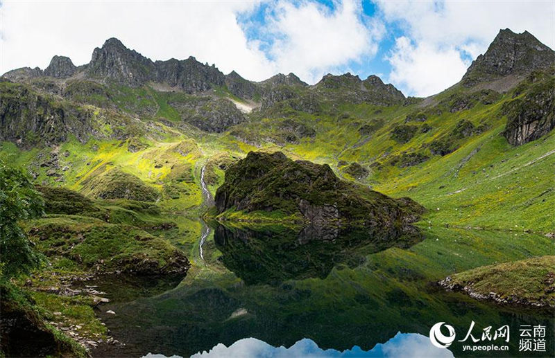 En visite aux lacs du plateau au comté de Weixi pour explorer les secrets du nord-ouest du Yunnan