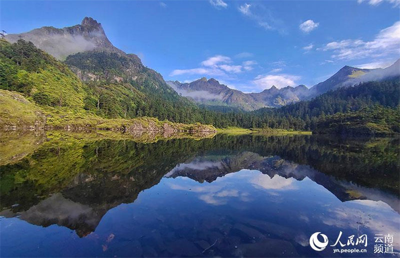 En visite aux lacs du plateau au comté de Weixi pour explorer les secrets du nord-ouest du Yunnan