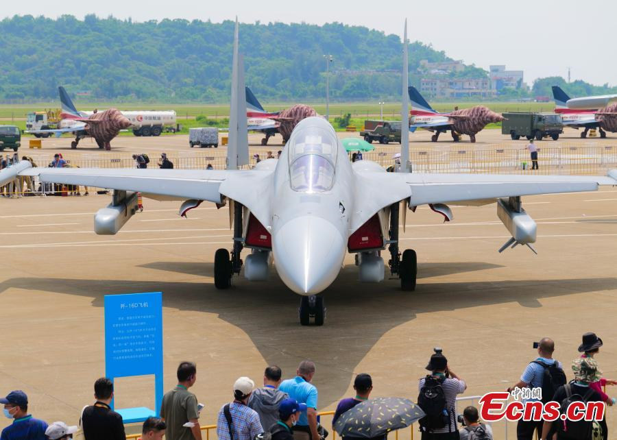 Au 13e Salon d'aviation et d'aérospatiale de Zhuhai, l'armée de l'air chinoise épate les spectateurs