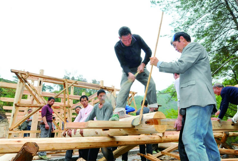 Technique du patrimoine culturel immatériel dans le Fujian : le pont en arc en bois sans clous ni rivets qui tient depuis un siècle