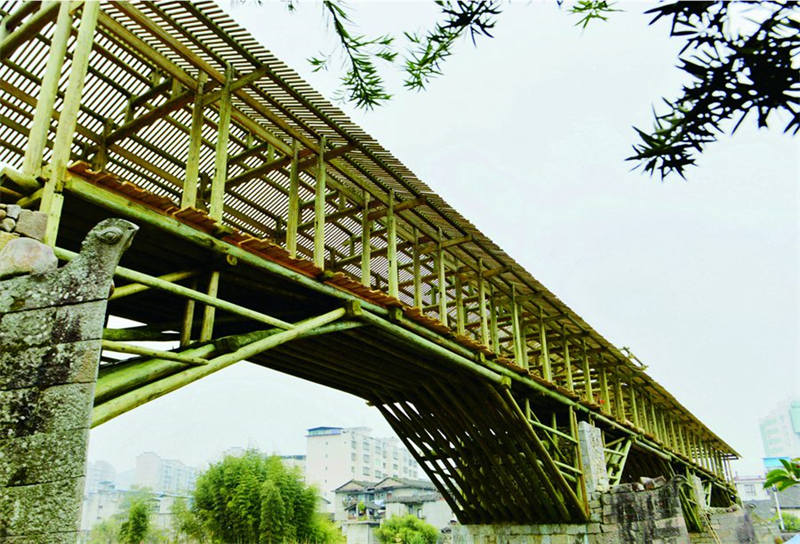 Technique du patrimoine culturel immatériel dans le Fujian : le pont en arc en bois sans clous ni rivets qui tient depuis un siècle