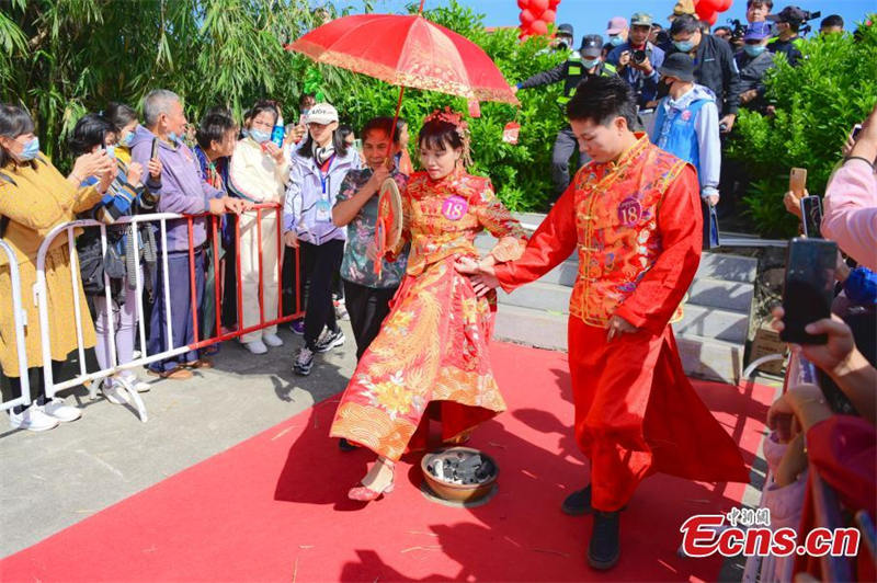 Mariage collectif sur l'eau pour 18 couples à Zhuhai