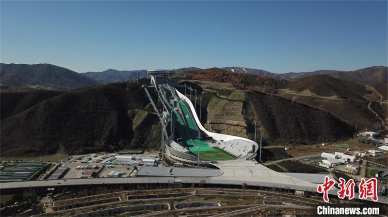 Les Jeux olympiques d'hiver rencontrent la Grande Muraille à Chongli, dans le Hebei