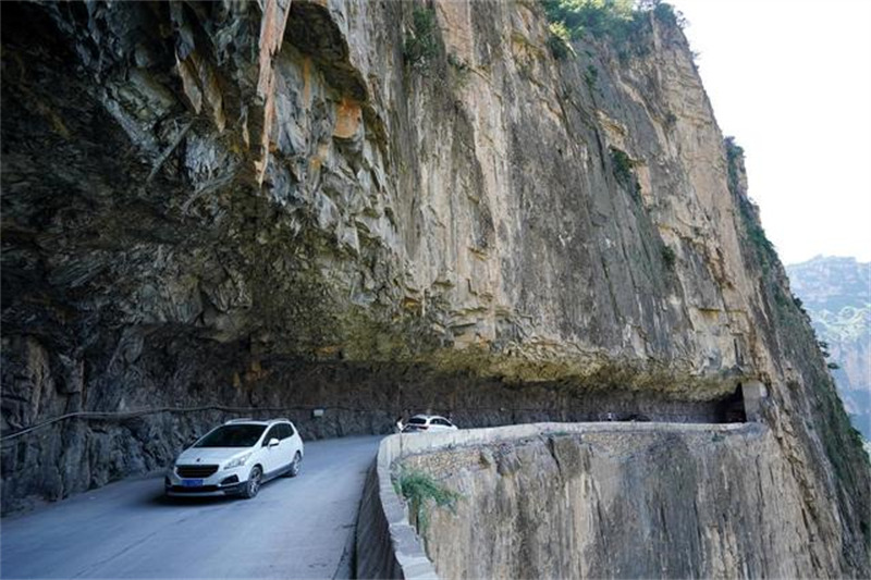 Des villageois s'inspirent d'une fable antique en ouvrant une route vers la prospérité