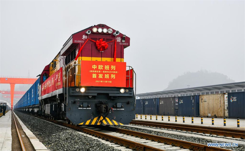 Chine : le Guizhou lance son premier service direct de train de marchandises Chine-Europe