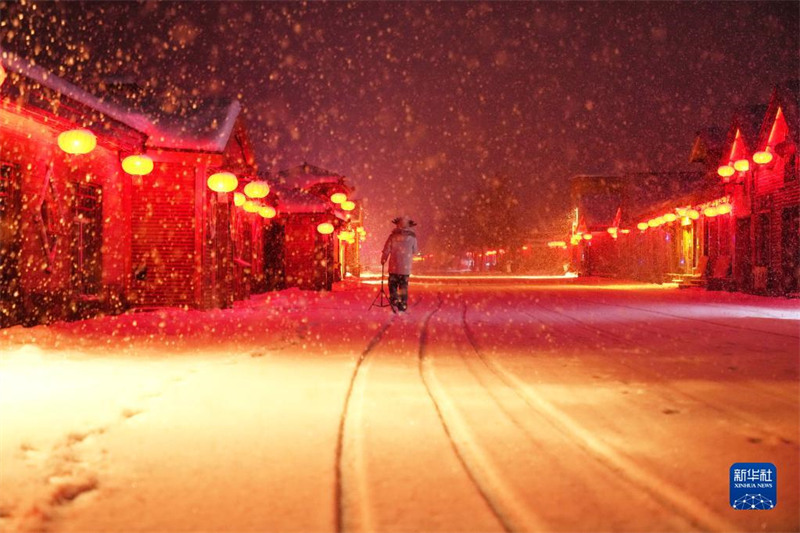 Les paysages nocturnes de la ? ville des neiges ? du Heilongjiang envo?tent les touristes