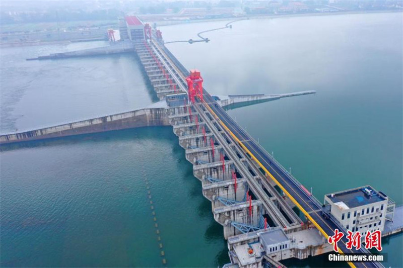 Jiangxi : les ? Petites Trois Gorges du fleuve Ganjiang ? entrent en service