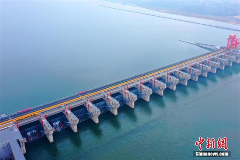 Jiangxi : les ? Petites Trois Gorges du fleuve Ganjiang ? entrent en service